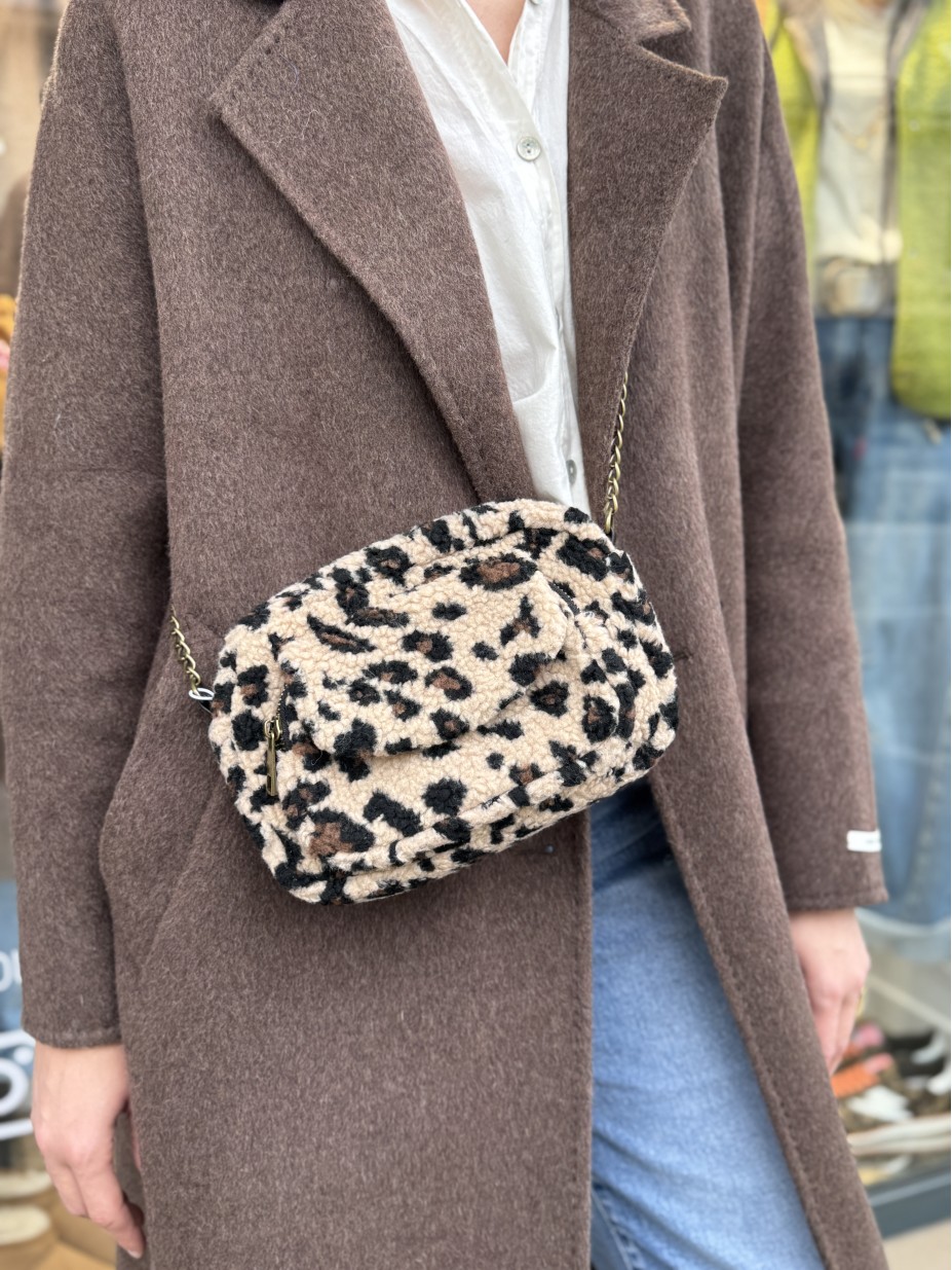 SAC NAINA LEO SAC NAINA LEO