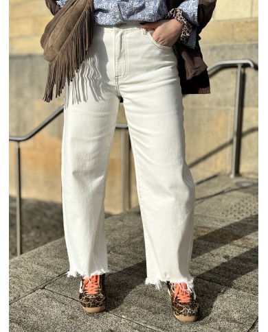 jeans noah blanc coupe barrel bas effilé