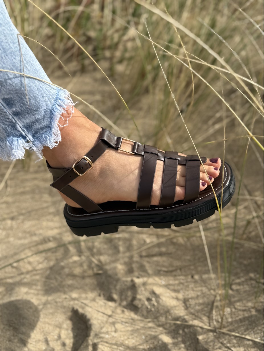 SANDALES JULIETA MARRON