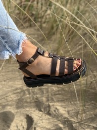 SANDALES JULIETA MARRON