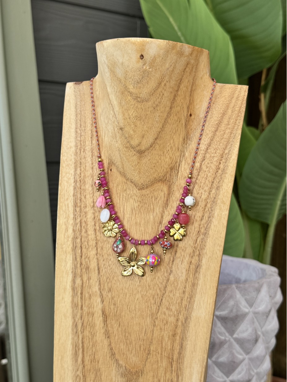 COLLIER TREFLE ROSE